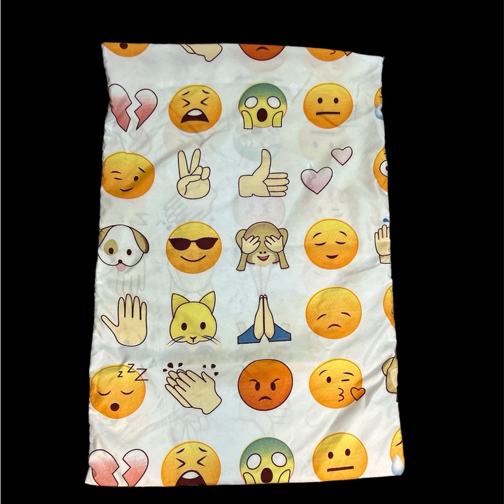 Emoji print micro fiber bedding pillowcase 20x30 single no signs of wear
